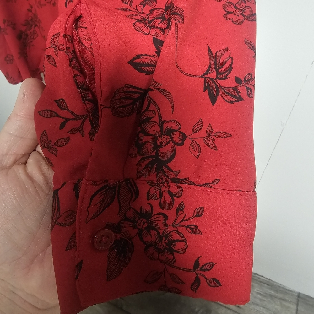 Maurice's Winona Red and Black Floral Button Down‎ Blouse Roll Tab Sleeves - Picture 5 of 8